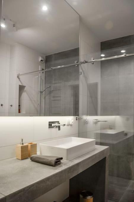 גדנסק Platinum Jaglana Apartment - Wyspa Spichrzow מראה חיצוני תמונה